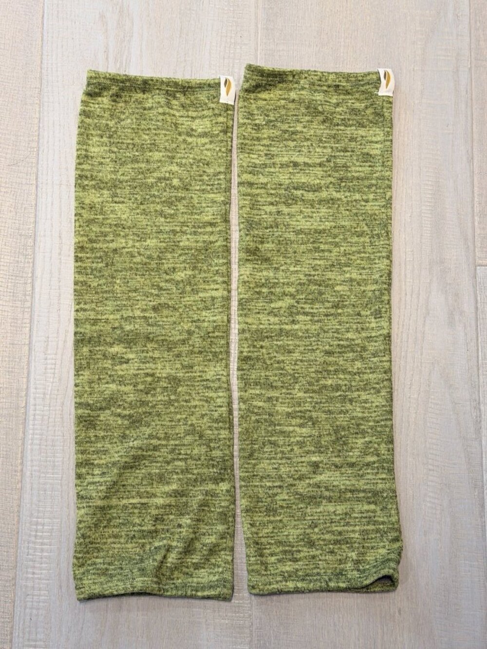 RubiaWear Long Leg Warmers Pistachio Olive green